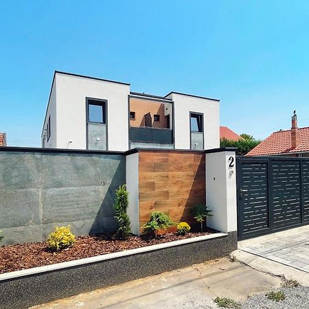 Rv Premium Apartments Арад Екстер'єр фото
